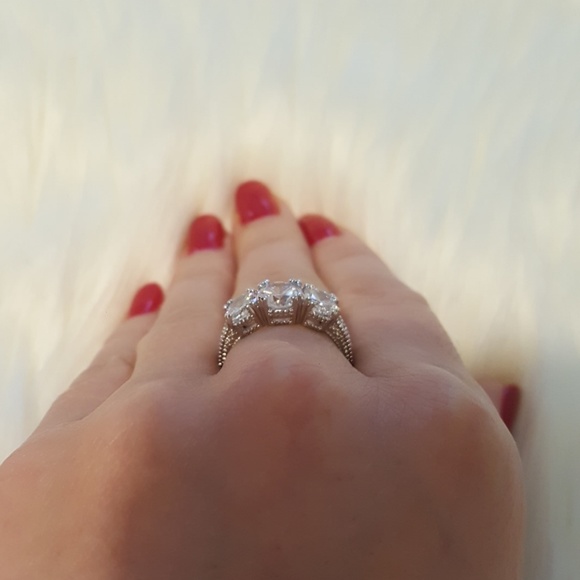 Last one size 6!!! 18 k gp ring with CZ! - Picture 6 of 6